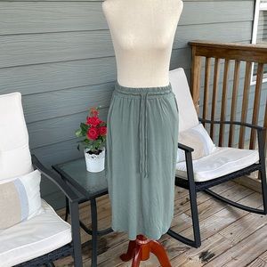NWOT Sozy Sea Green Midi Midi Skirt (Size: Small)